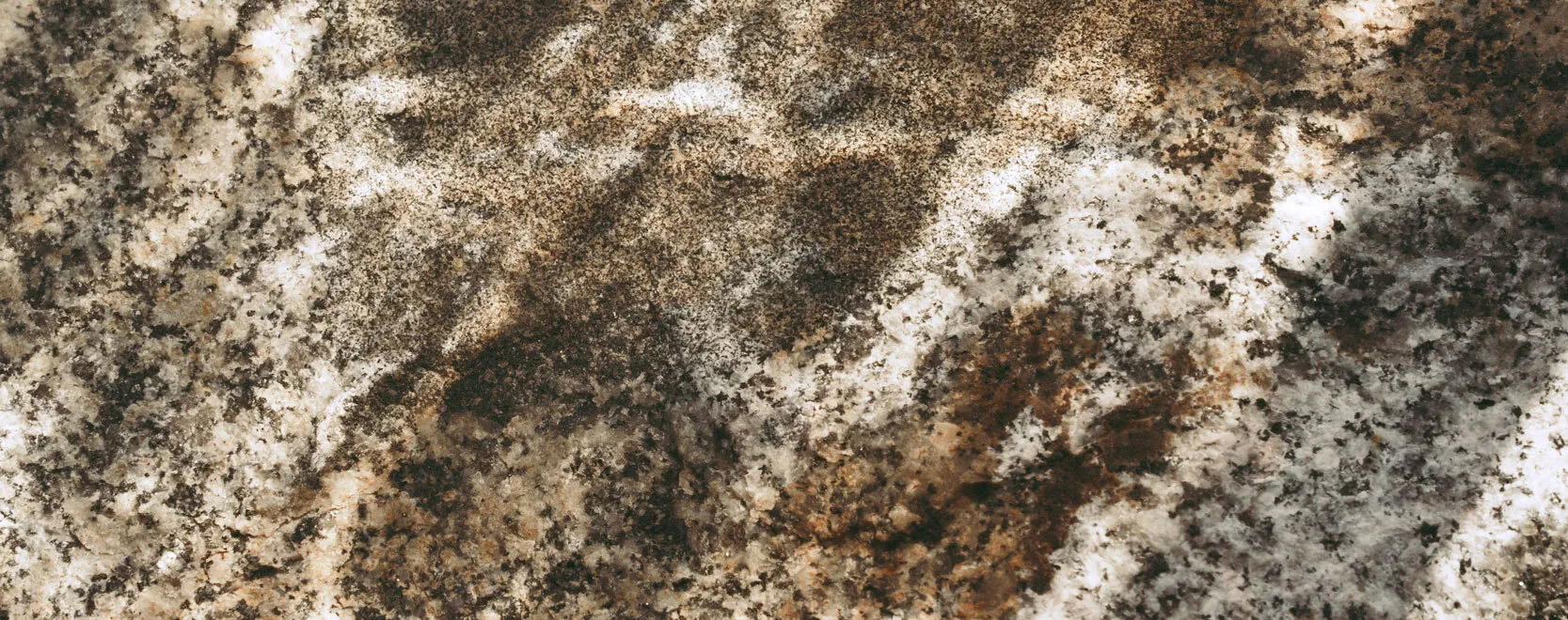 Steintextur mit Lichtreflexion